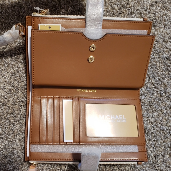 Michael Kors Adele Leather Smartphone Wallet, Double Zip Wristlet, Vanilla - Picture 3 of 5